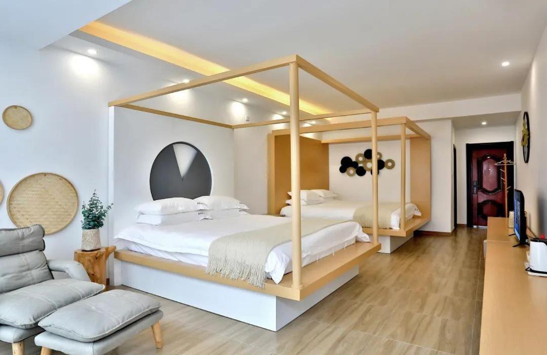Khách sạn Monegative Time Garden Store 4*